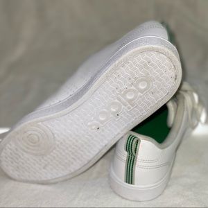 Adidas Neo white with green woman’s size 5
